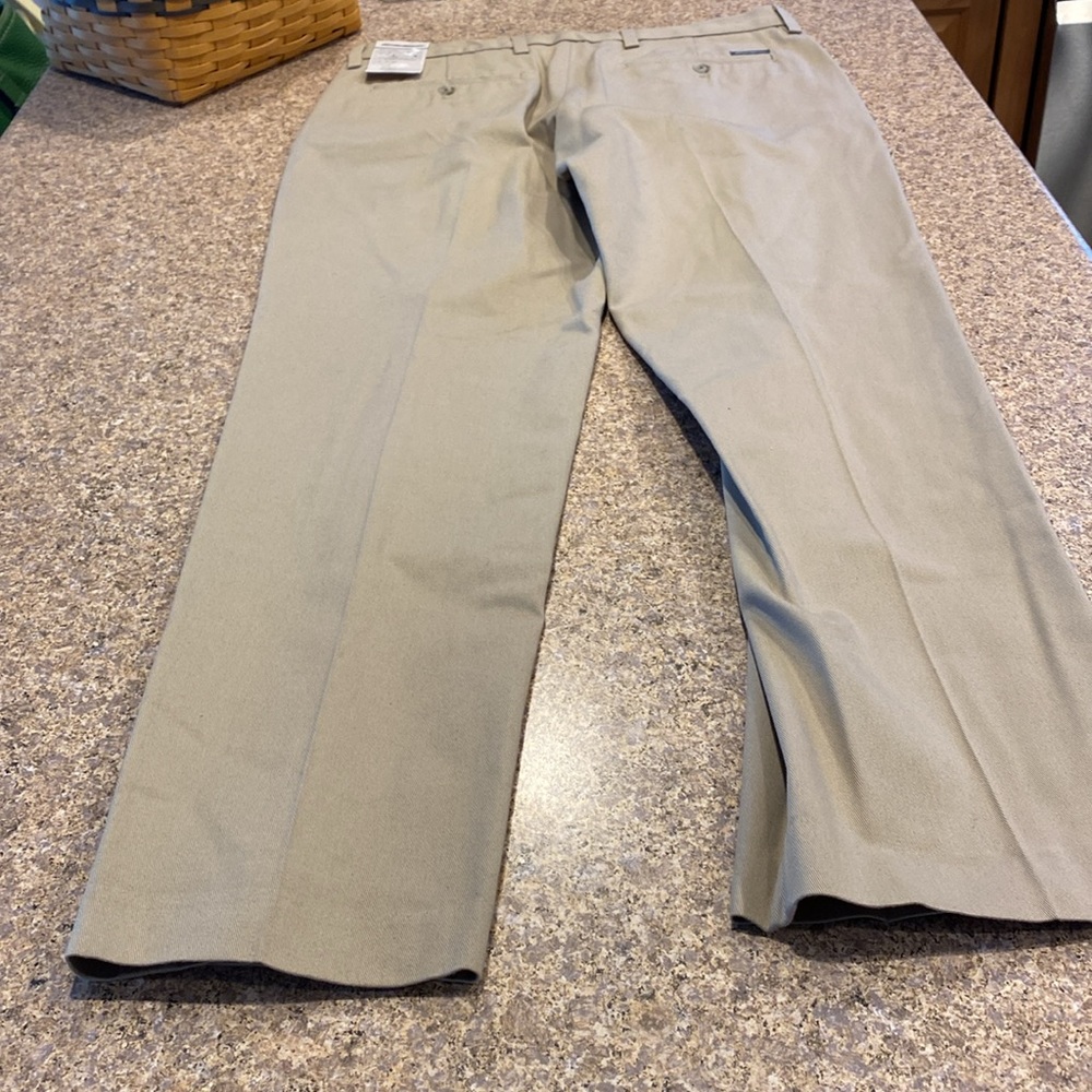 NWT Eddie Bauer Performance Chino Relaxed Fit Mid Rise Tag Says 33 x 34L Pants - Picture 11 of 16